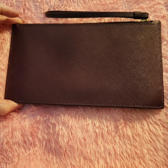 KATE SPADE LARGE WRISTLET WINE COLOR EUC - Picture 2 of 4